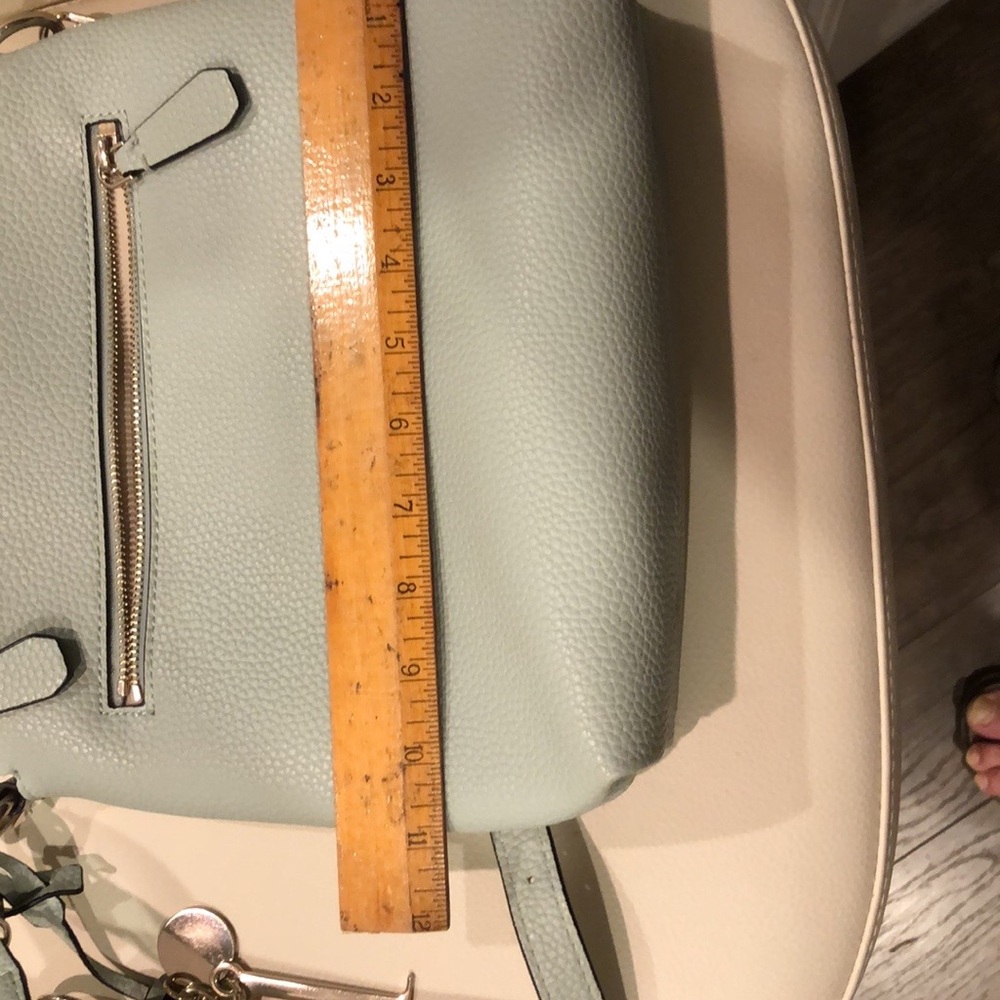 Guess Handbag - Picture 2 of 9